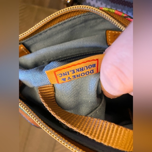 Dooney & Bourke pink with palm leaves crossbody/shoulder bag - Picture 10 of 15